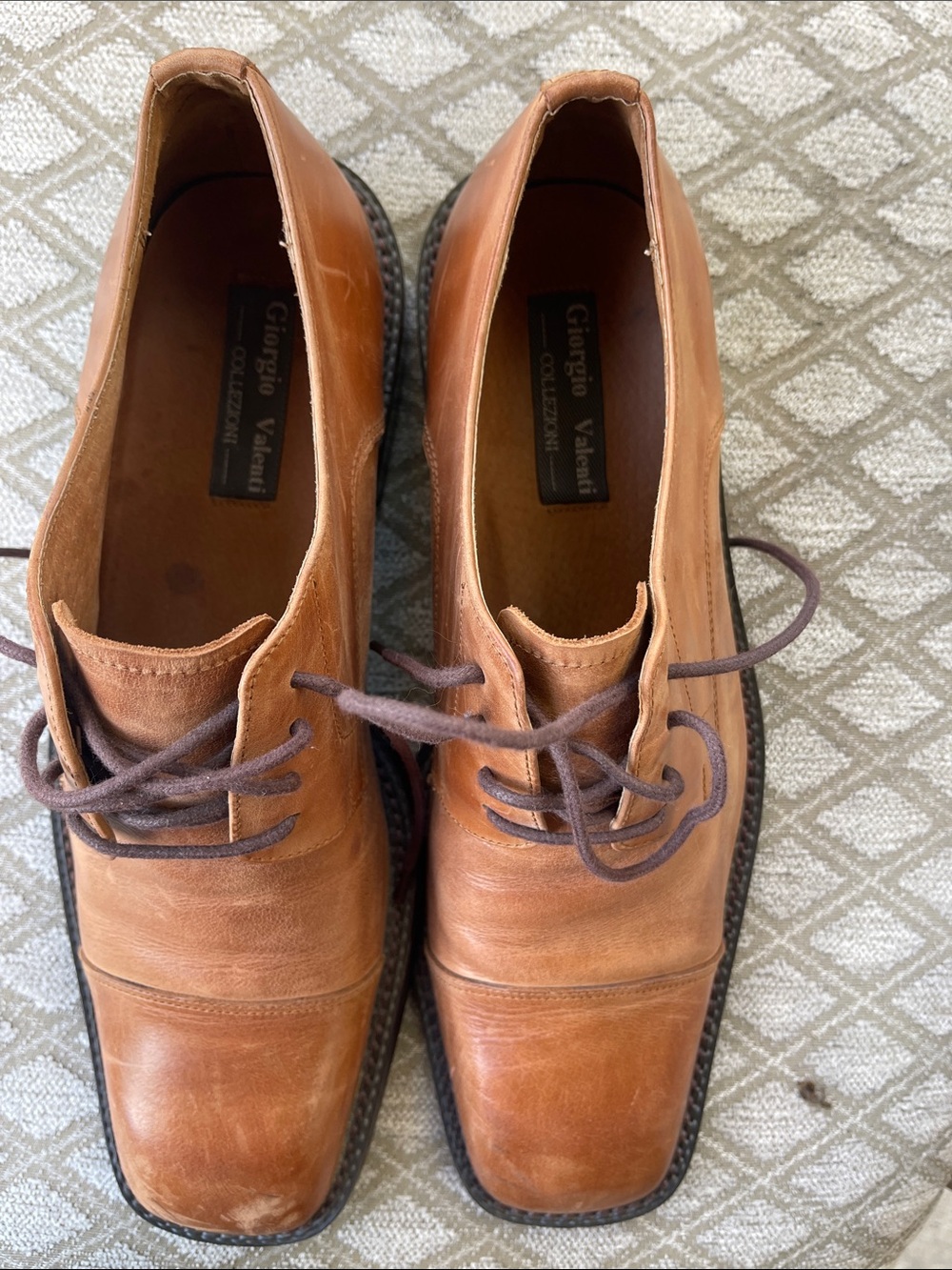 Tan Leather Lace-Up Derby Shoes